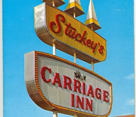 Image form the original Stuckey's Carriage Inn outdoor sign