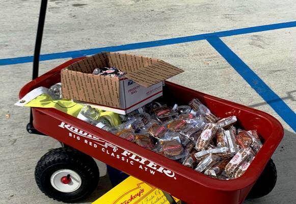 A wagon of Stuckey's candy promotional advertising picture
