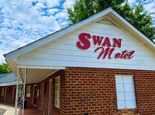 The Swan Motel in Perty, Georgia promotional advertising picture