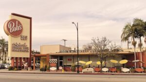 Photo of exterior of the Bob's Big Boy in Burbank, California.